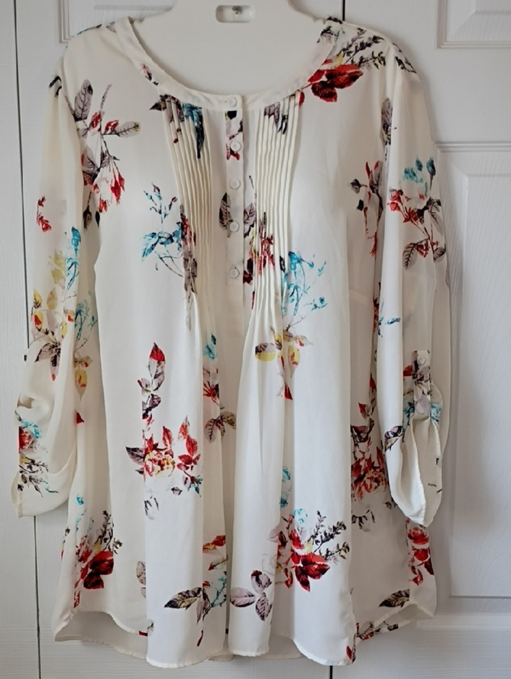 Daniel Rainn Cream Floral Pintuck Button-Front Blouse with Multicolor Accents 2X